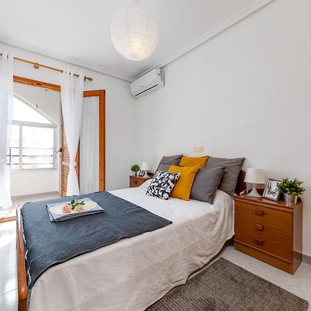 Cozy Apartment Near The Sea Torrevieja Exterior photo