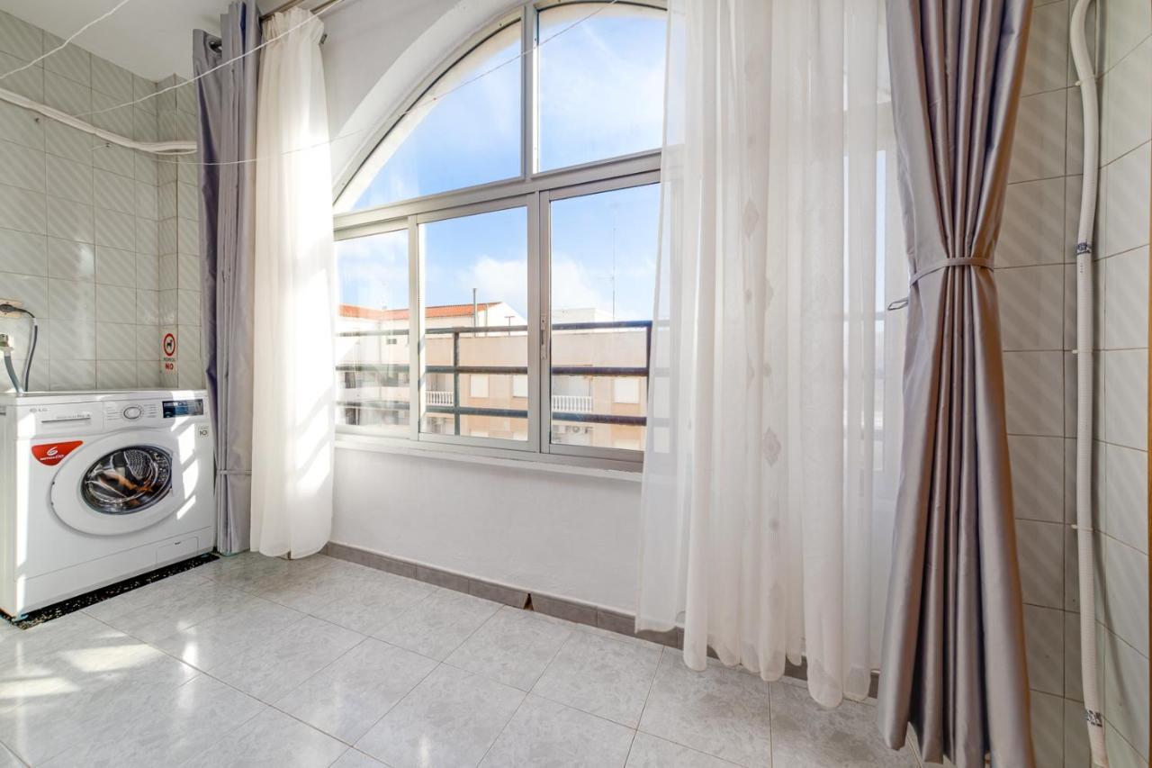 Cozy Apartment Near The Sea Torrevieja Exterior photo